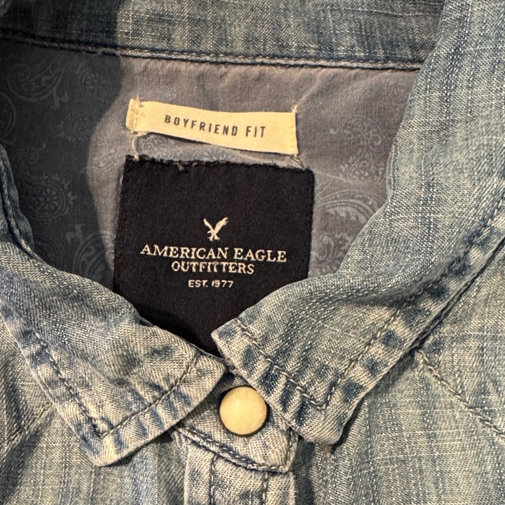 American Eagle Outfitters Light Blue Boyfriend Fit Shirt - Picture 2 of 8